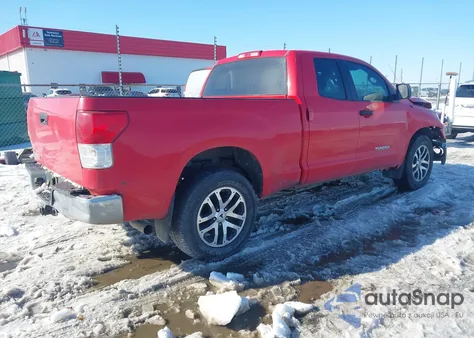 2011 Toyota Tundra Grade 4.6L V8 z USA, uszkodzony, nr VIN 5TFRM5F14BX025583